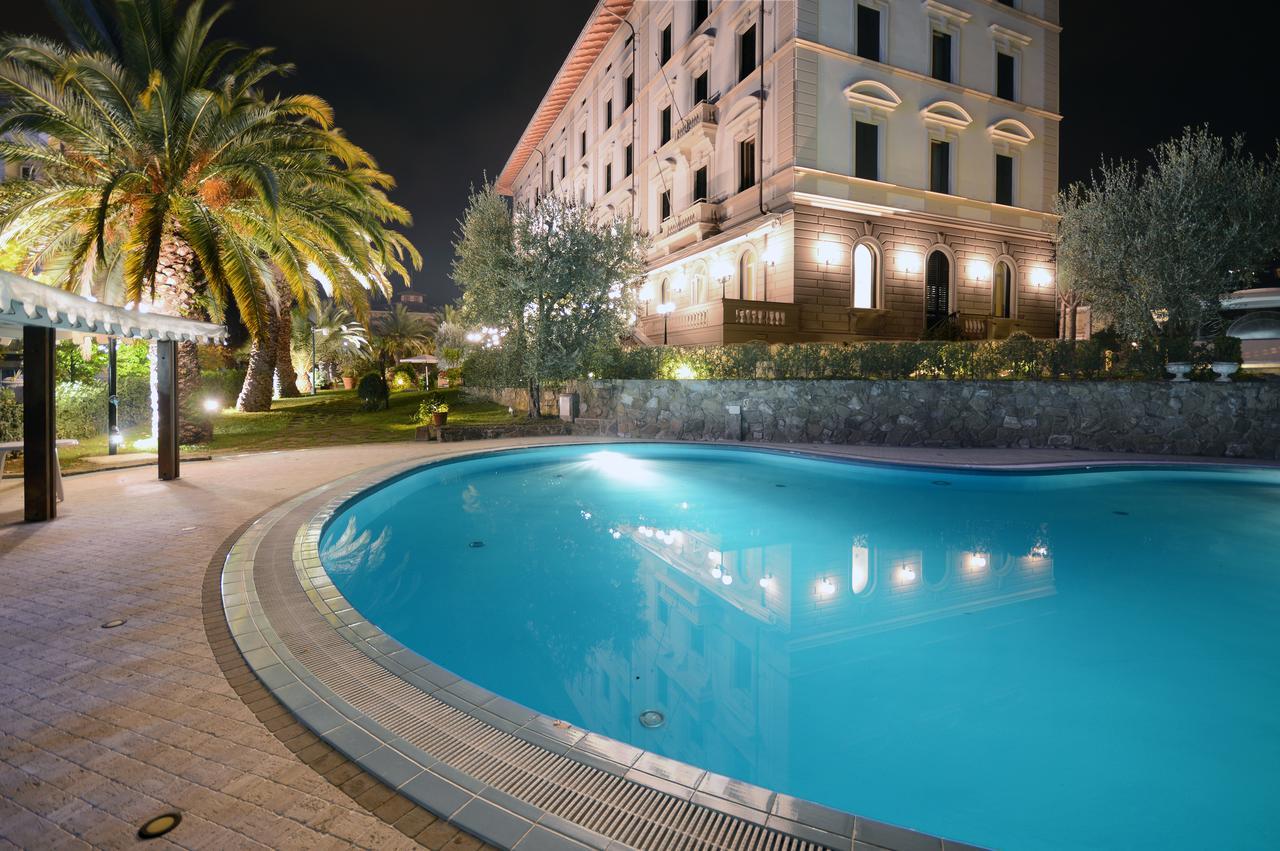 Grand Hotel Vittoria Montecatini Terme Kültér fotó