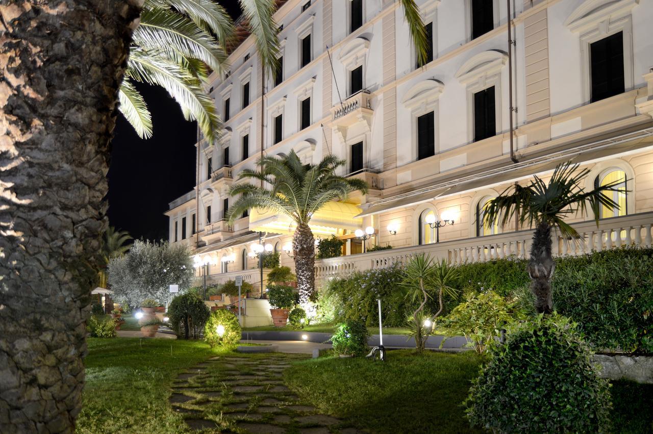 Grand Hotel Vittoria Montecatini Terme Kültér fotó